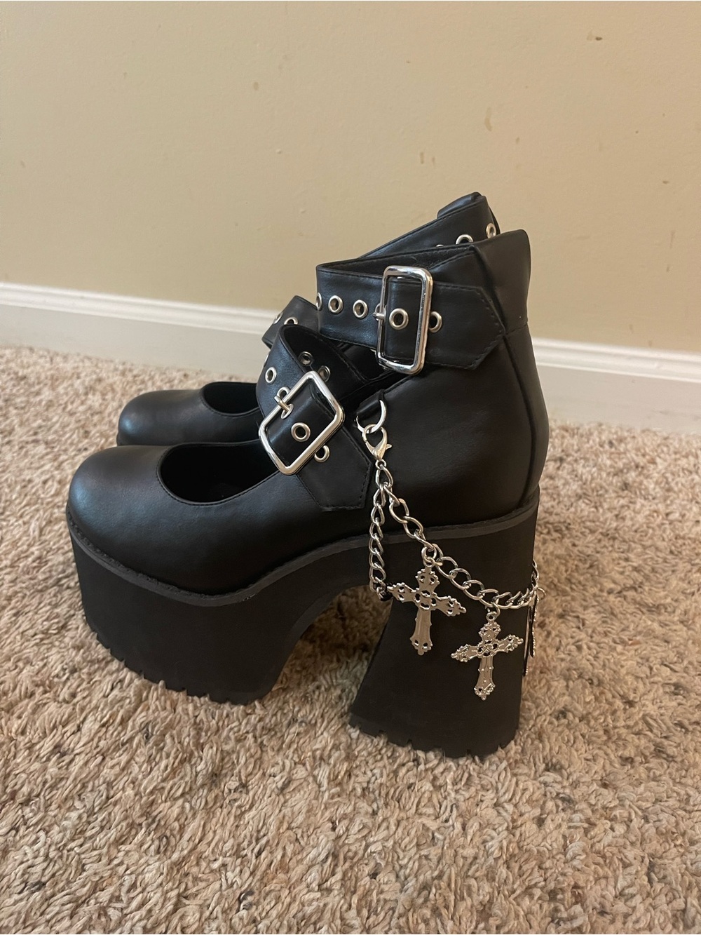 Dolls Kill Widow “Damned if I do” platform Mary Janes. Sz 9 NWT